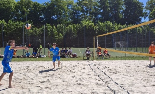 Zdjęcie do Powiatowe Igrzyska Młodzieży Szkolnej w siatk&oacute;wce plażowej chłopc&oacute;w