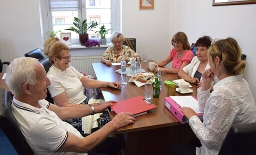 Zdjęcie do IX posiedzenie Rady Senior&oacute;w Powiatu Karkonoskiego II kadencji.