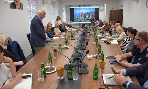 Zdjęcie do Spotkania włodarzy gmin oraz parlamentarzyst&oacute;w