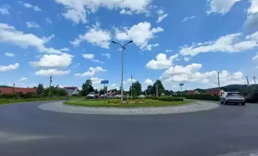Zdjęcie do Przebudowa skrzyżowania drogi powiatowej nr 2741D w km 3+417 do 3+644 z drogą powiatową nr 2742D w km 1+785 do 1+965 wraz z dojazdami w miejscowości Mysłakowice