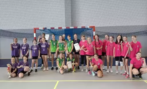 Zdjęcie do Powiatowe Igrzyska Dzieci i Młodzieży Szkolnej w piłce nożnej halowej