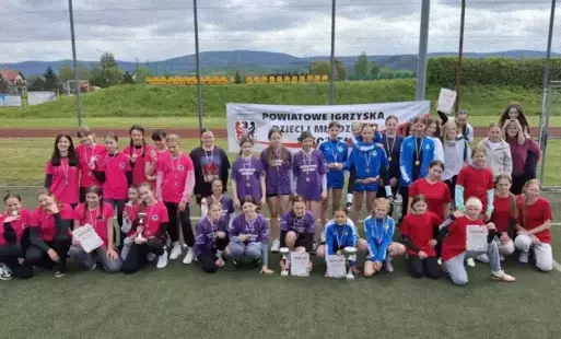 Zdjęcie do Powiatowe Igrzyska Dzieci Szkolych w piłce nożnej 